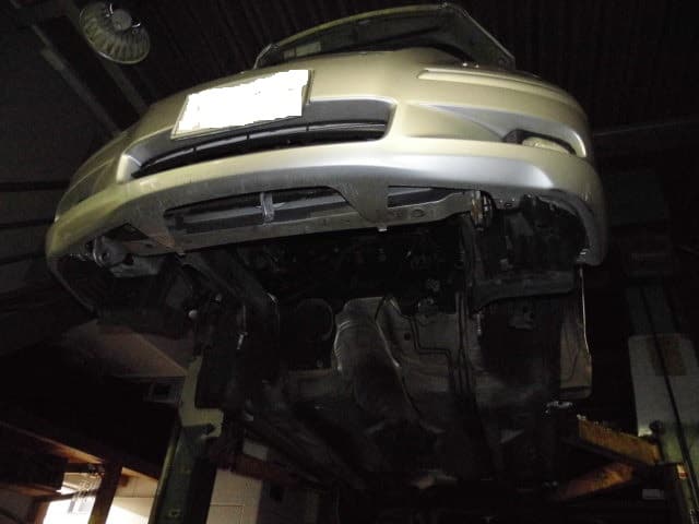 トヨタ プレミオ エンジン載せ替え作業